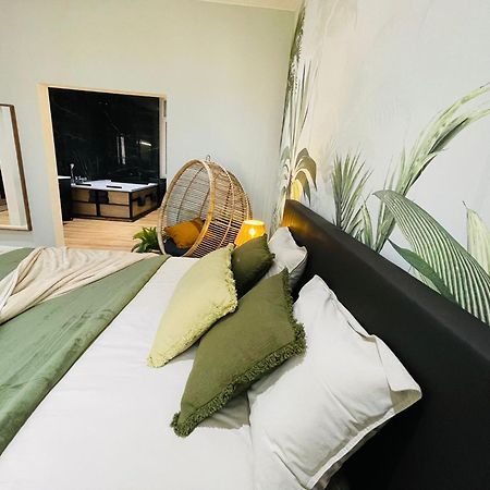 Appartement Exotique Avec Bain Balneo Liège Kültér fotó