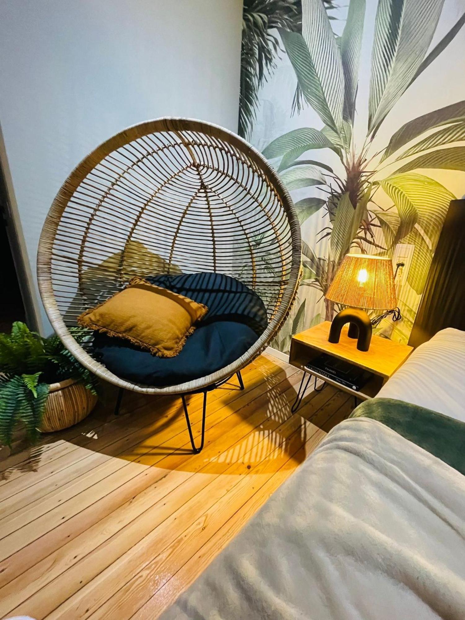 Appartement Exotique Avec Bain Balneo Liège Kültér fotó